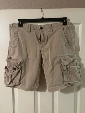 GAP Men Cargo Shorts in Beige Size 32